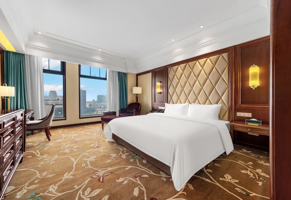 Jinghu International HotelSuite With Lake View