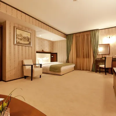 Best Western Plus Bristol Hotel Hotels in der Nähe von Централна синагога на София
