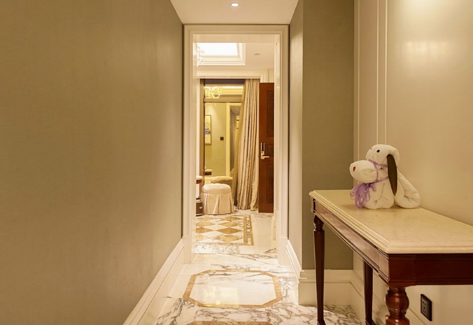 行政商务海景套房