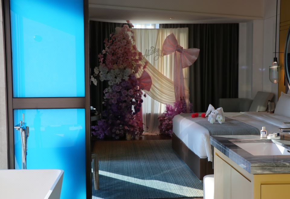 莫奈花海城景大床房