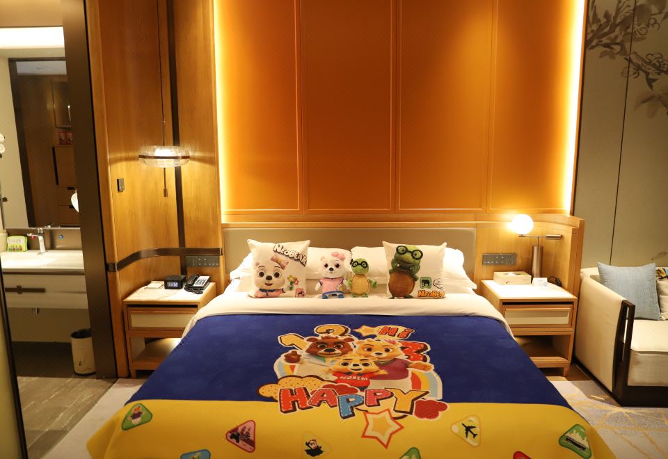 Wyndham Grand Plaza Fuzhou XiangaishanXiao Xiong Ni Ao Family Themed Double Bed Room