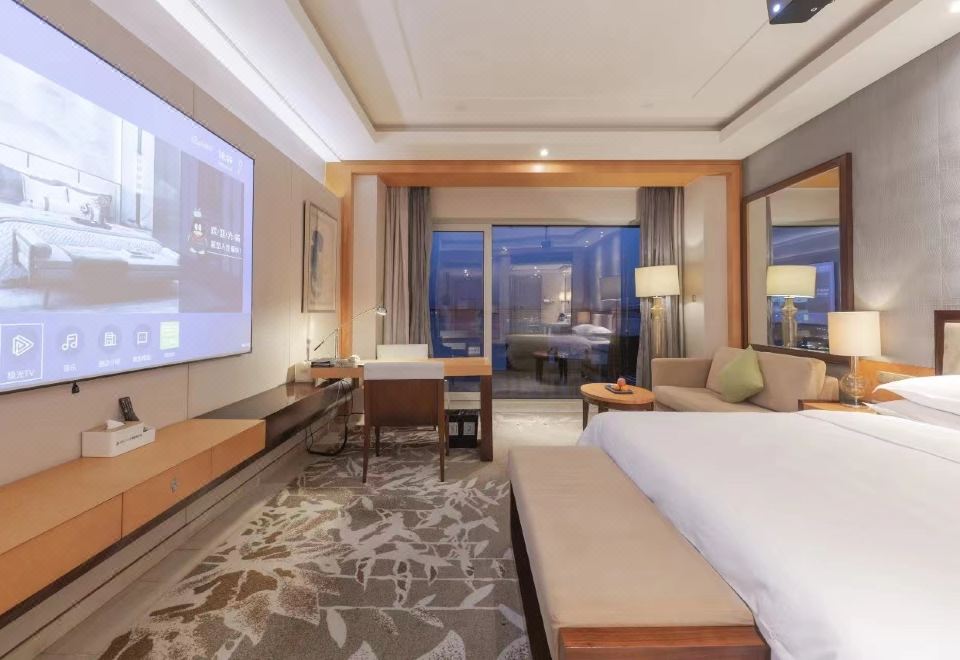 巨幕湖景大床房