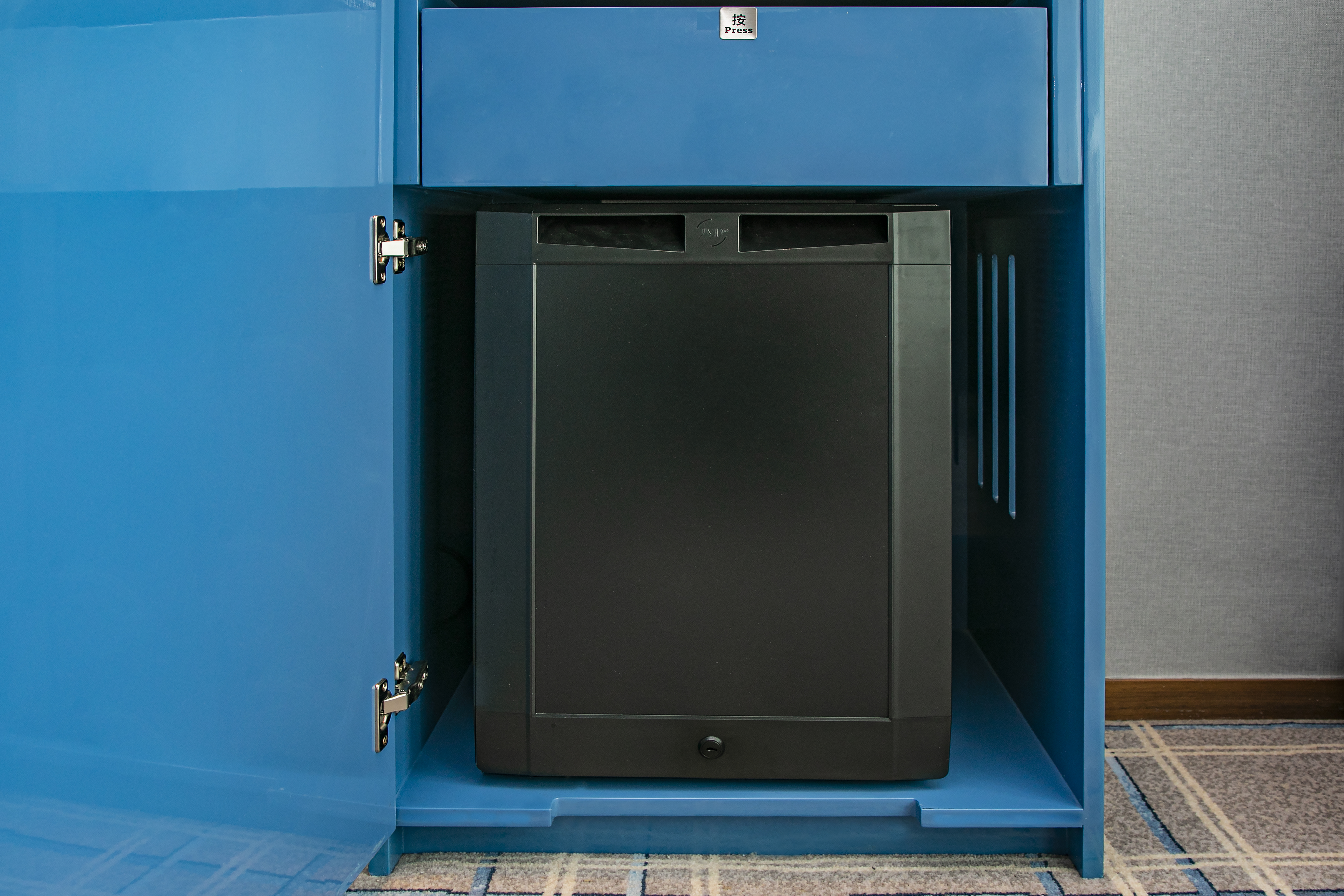 豪華城景套房（浴缸+地毯）