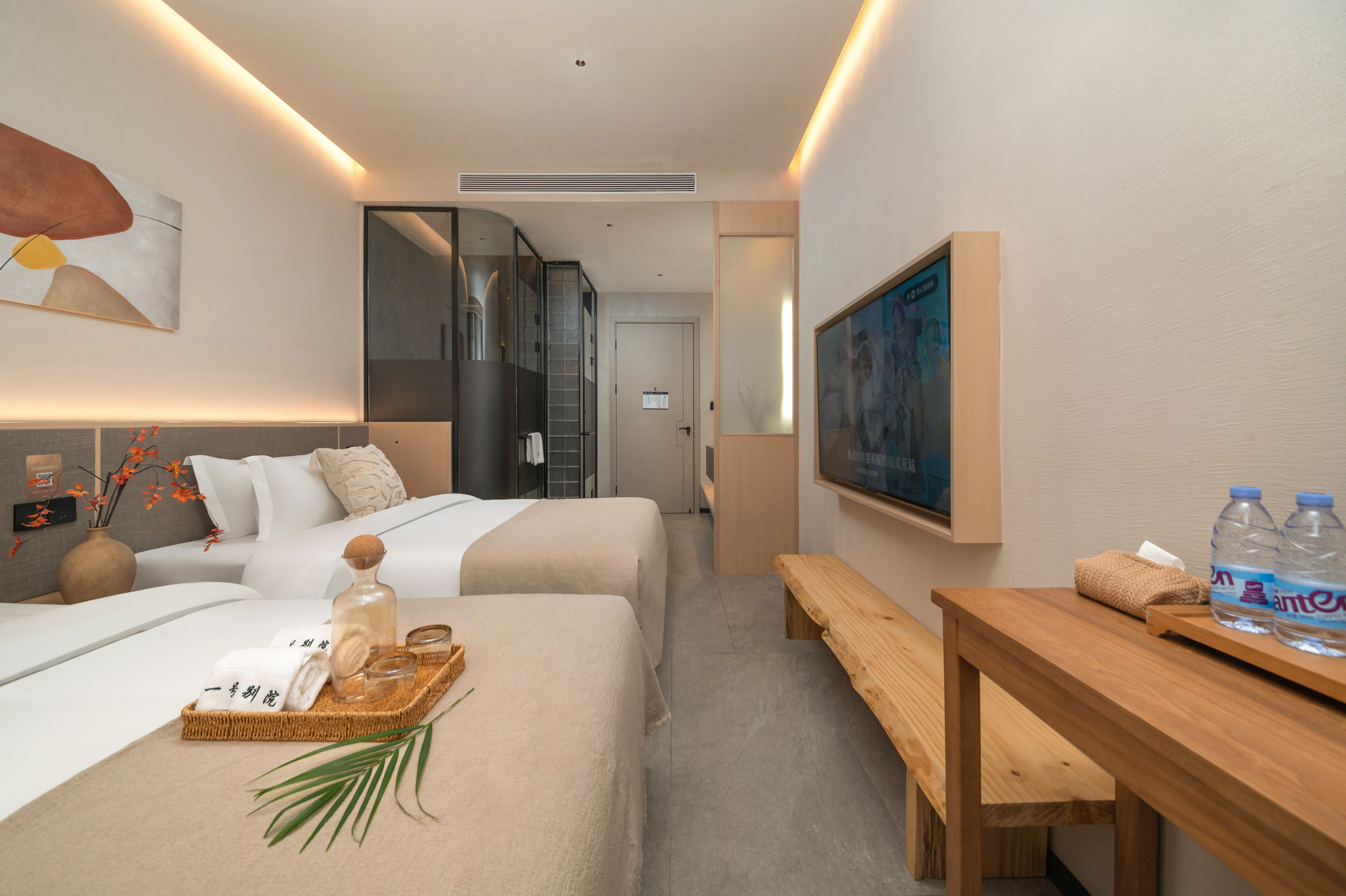 庭前 · 靜居雙床房