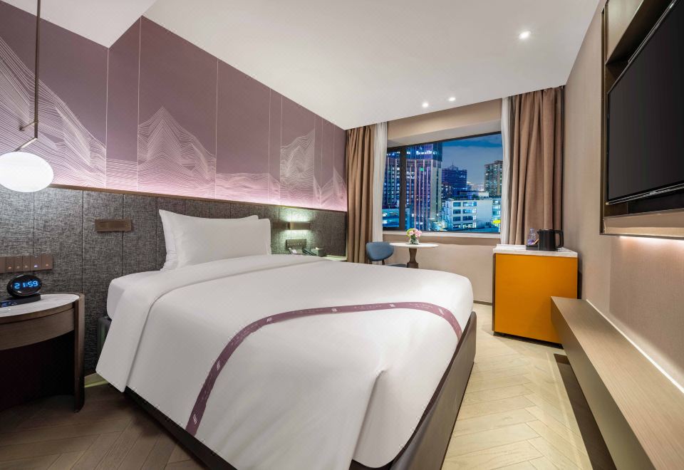 IMPERIAL TRADERS ELONG HOTELDelight Classic Double Bed Room (Wireless Charging + Smart Guest Control + Electric Curtains)