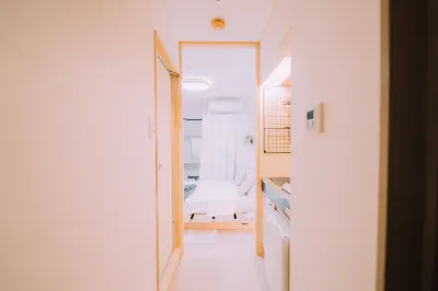 Minimalist Loft 7: Namba Compact Studio & 24/7 Gym Hotels in 