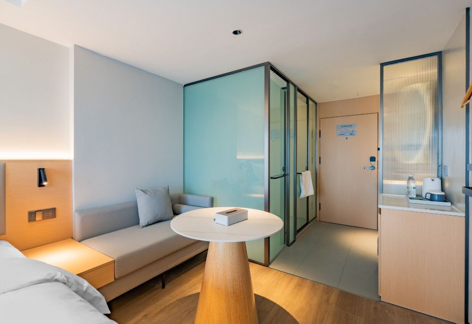 Haoke Collection Hotel (Chengdu East Railway Station West Square) Queen Room With Memory Foam Mattress