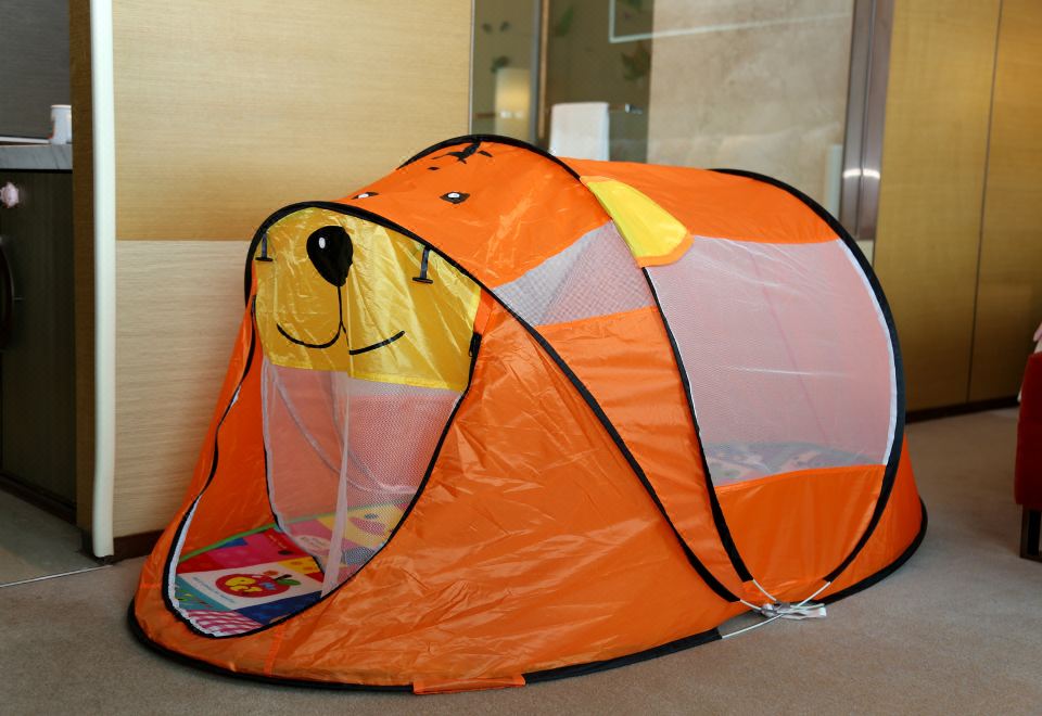 维景奇媛主题家庭房