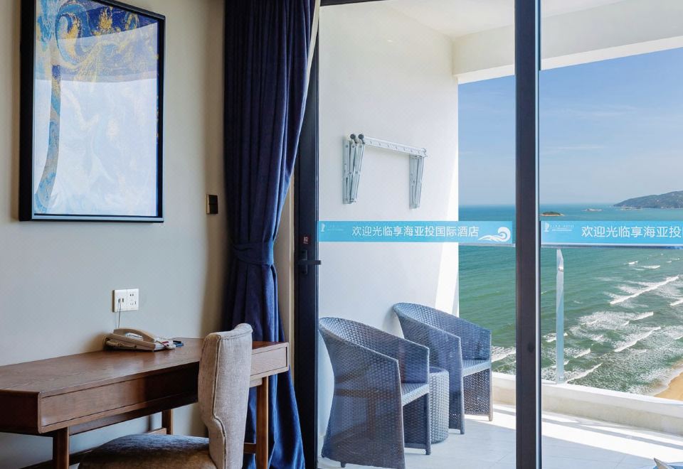 亲海大床房