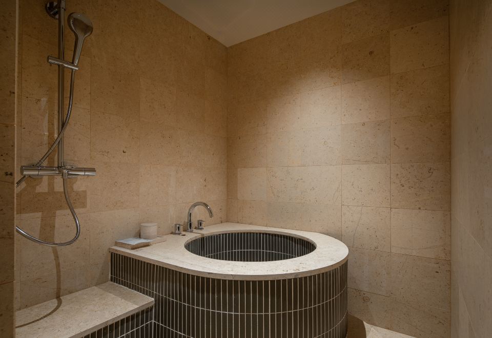 墨岫·舒适大床[童趣上下榻+圆形泡池]