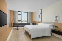 Fairfield by Marriott Yining Hotel(Railway Station & Airport)