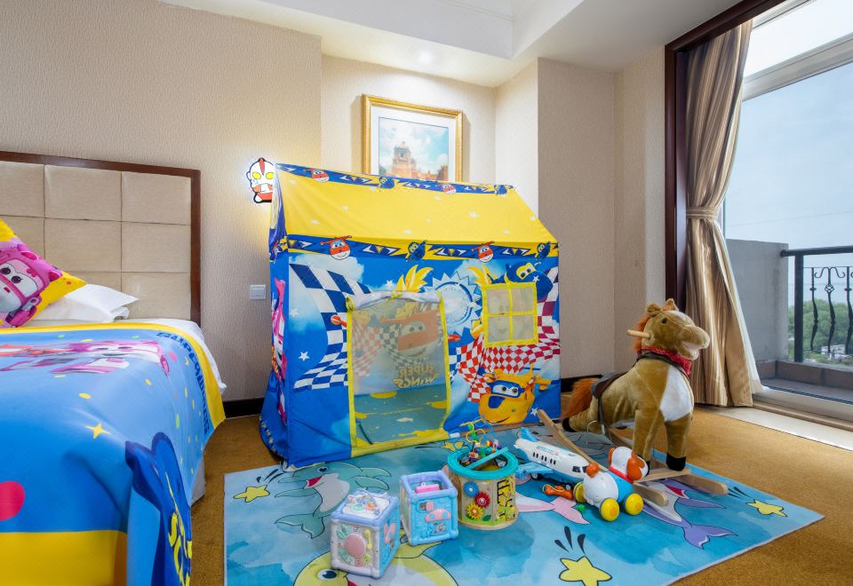 ChaoHu Country Garden Phoenix HotelFamily Friendly Room - Lake-View (2 Beds)