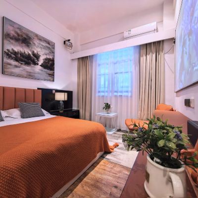 今喜.沉浸式影院極簡大床房（巨幕投影+零壓床+投屏） 圈圈裡·海濱花園度假民宿（深圳大鵬較場尾店）優惠