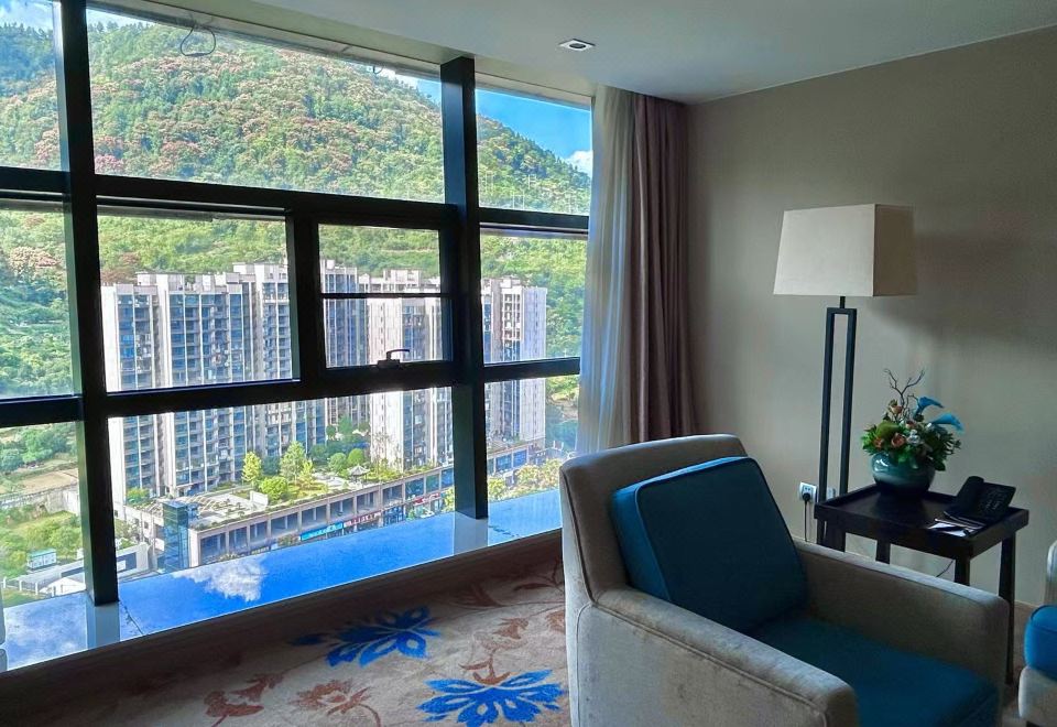 Gloria Grand Hotel JishouDeluxe Suite