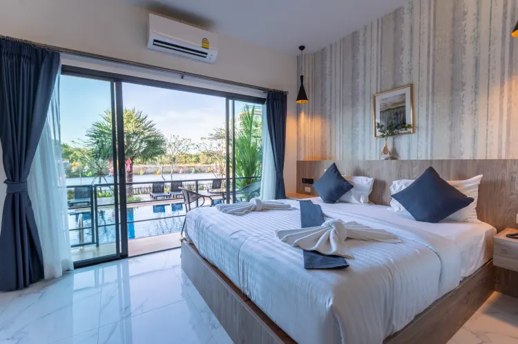 ห้องพูลแอสเสจ ติดสระว่ายน้ำ