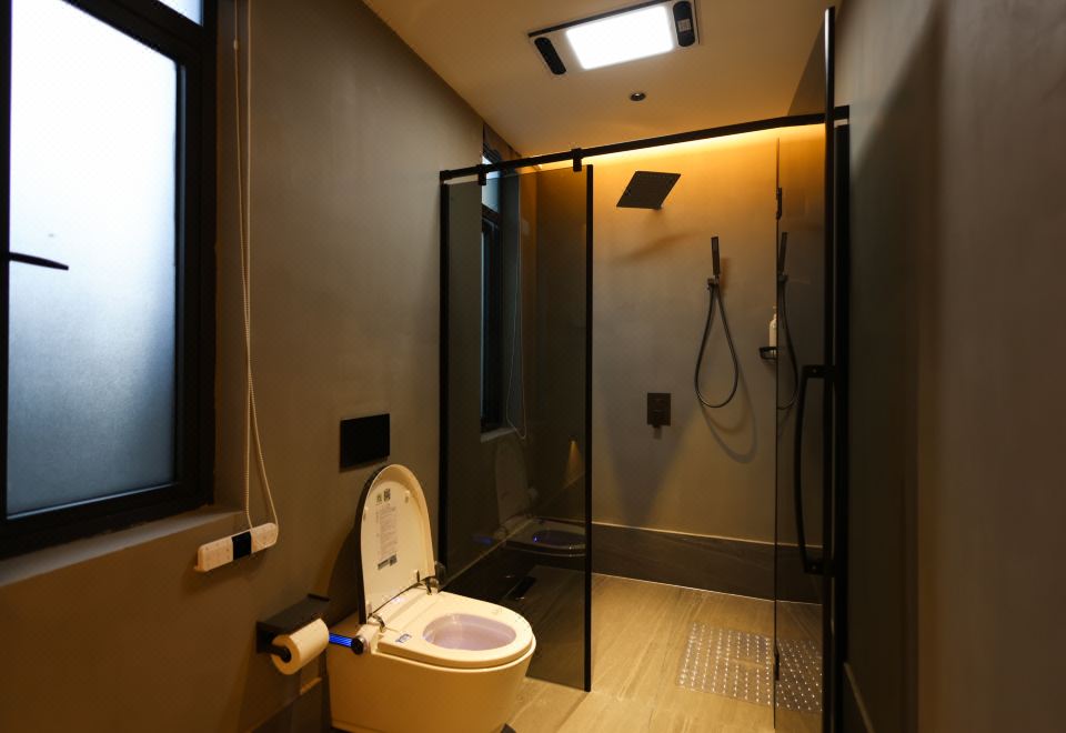 Mishai Lane · Boutique Double Bed Room (Giant Screen Projection+Smart Home)