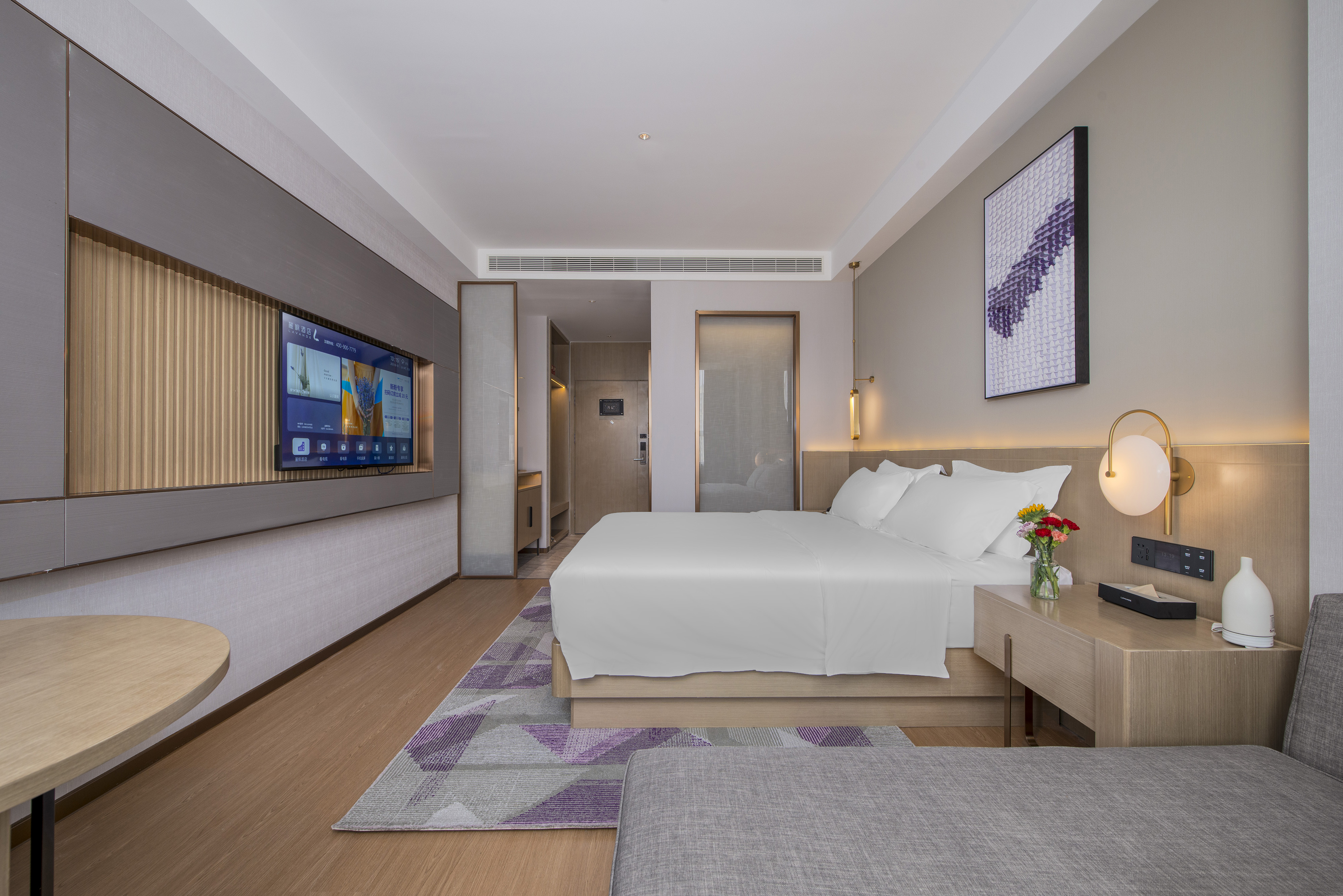 Lavande Hotel (Tianjin Zhongxin Ecological City Jijing Tiandi Branch)商务大床房（慕思品牌床垫+电视投屏+小冰箱）