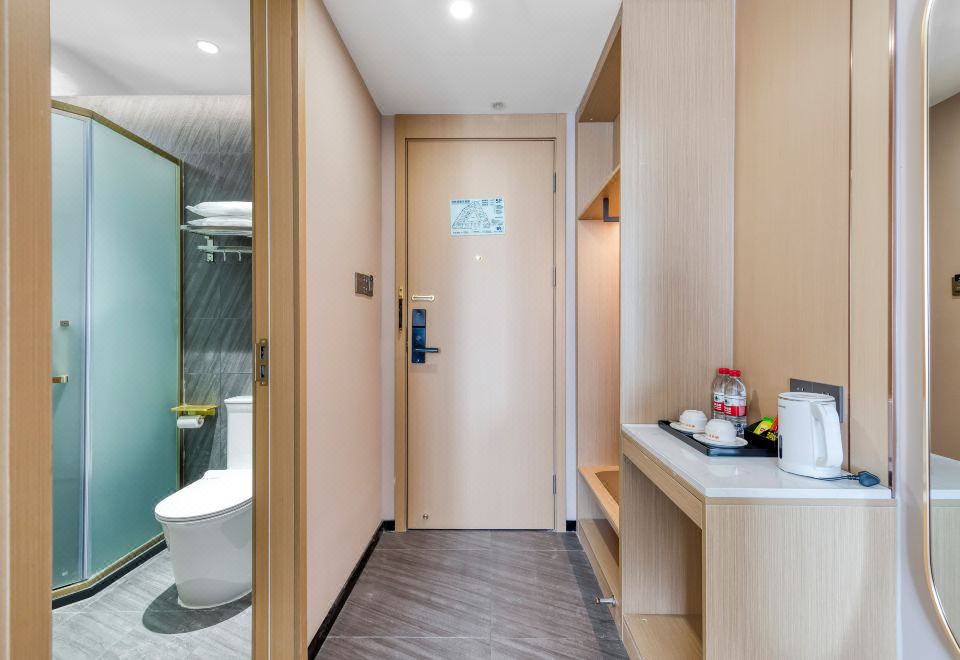 Rujiarui Baiyun Hotel (Chengdu Qingbaijiang  Dawan Middle School Branch)Superior Queen Room