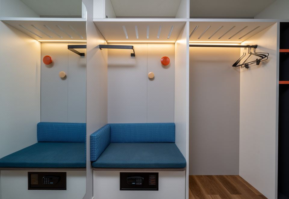 One-Bedroom King Suite