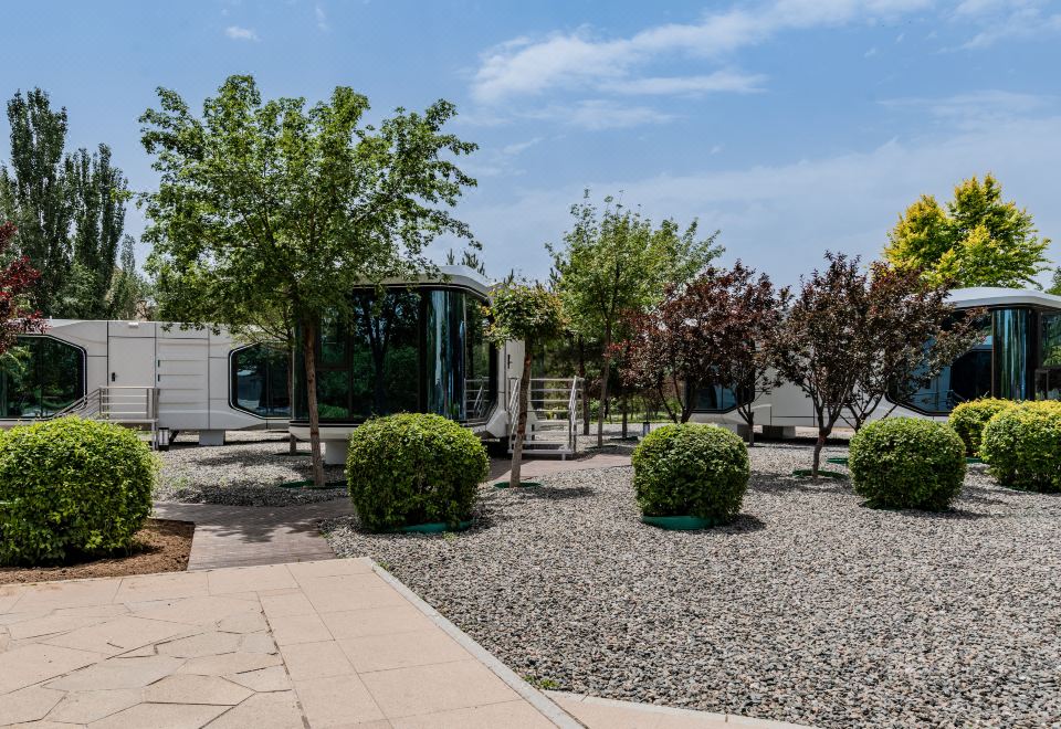 高級太空艙大床房-置身秀美園林景觀