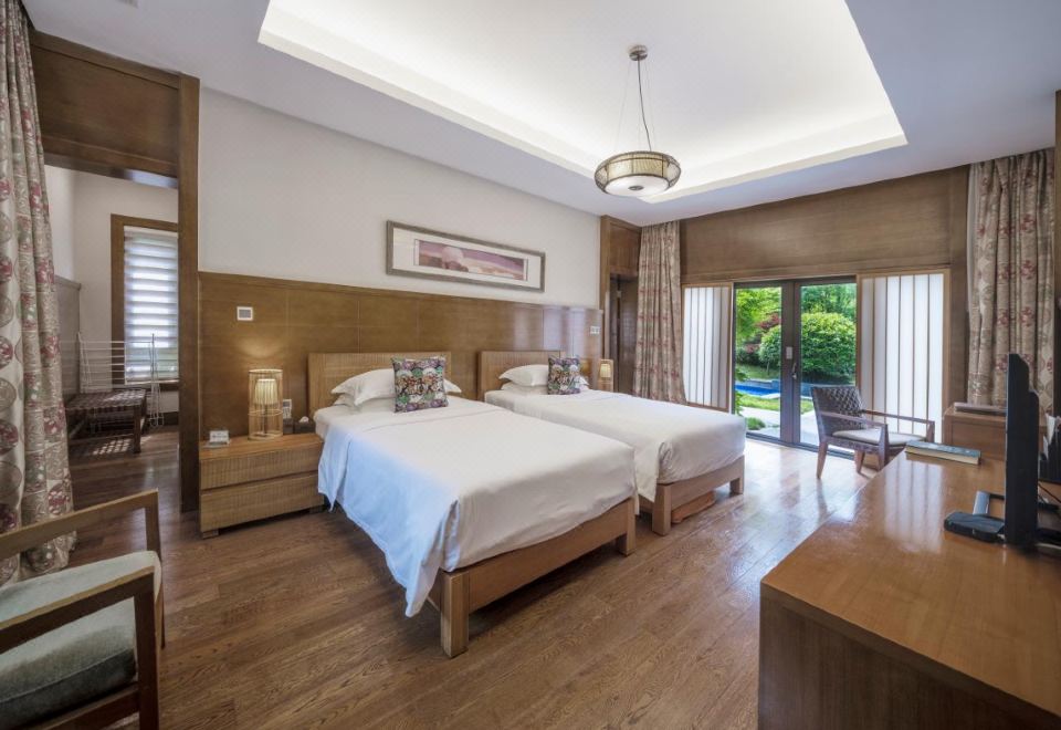 天驿别墅四室二厅