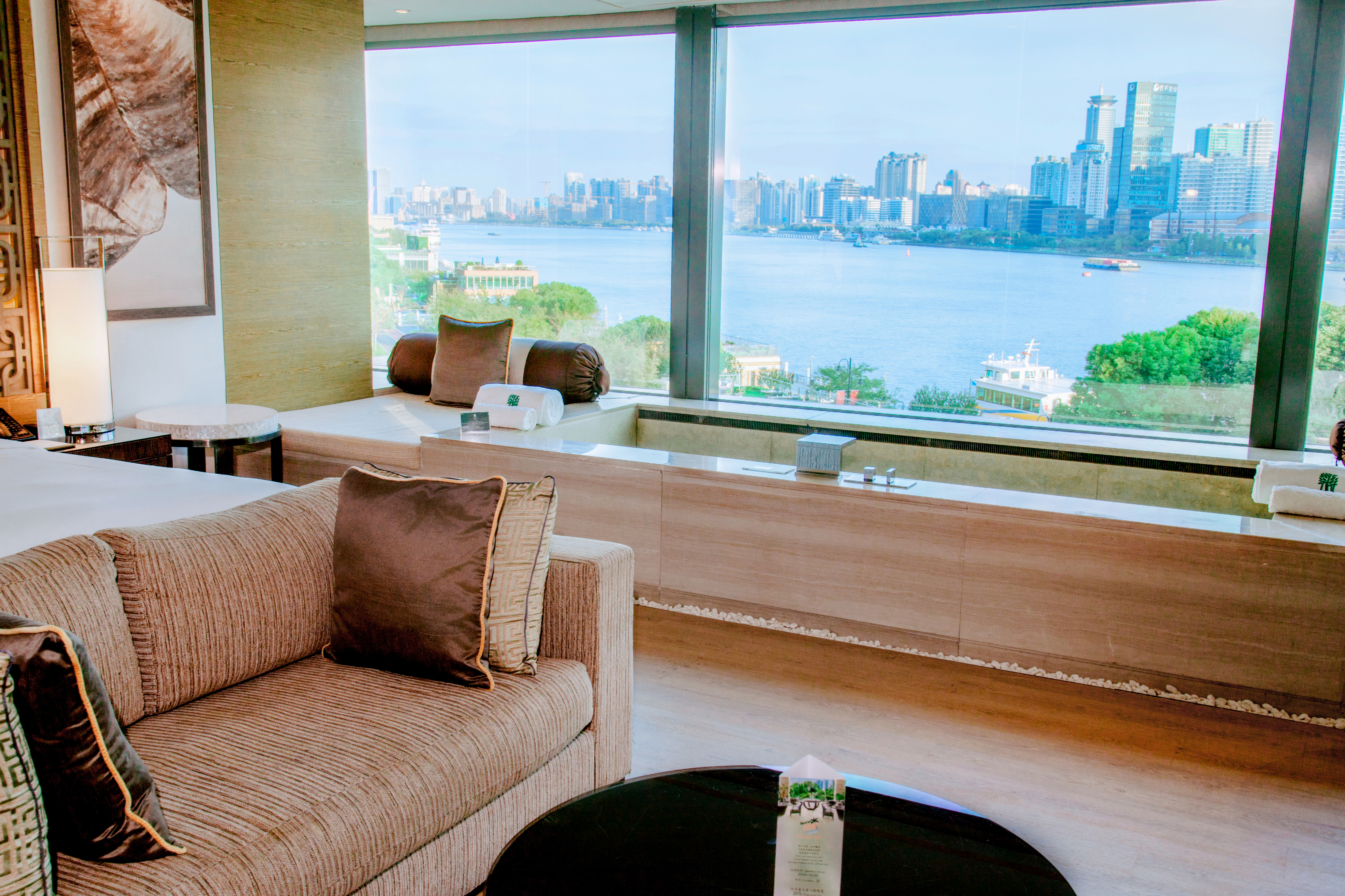 悦心池江景房|落地观景窗|特色长方形泡池浴缸