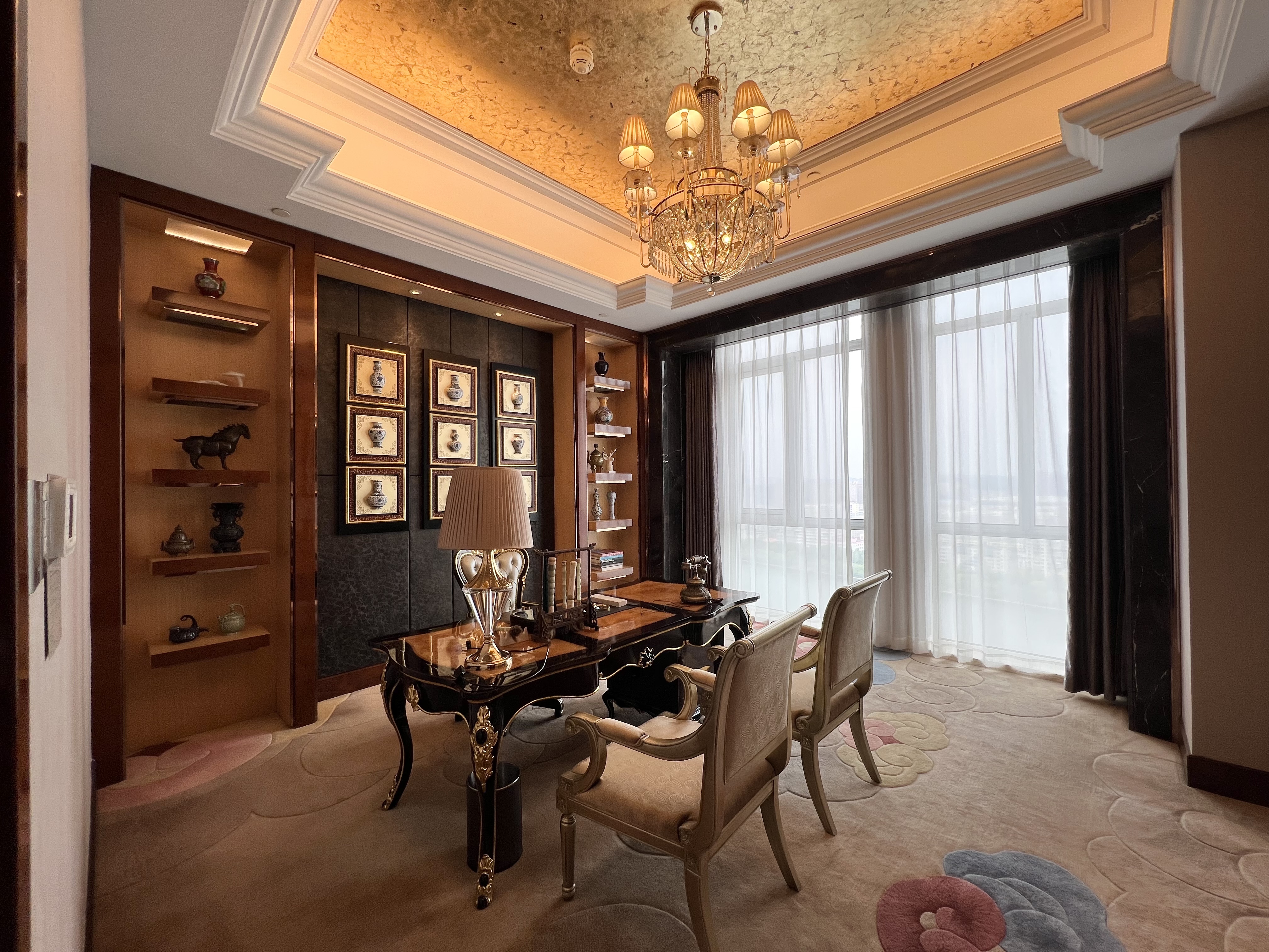 总统套房（会客区+衣帽间+双衞+厨房）