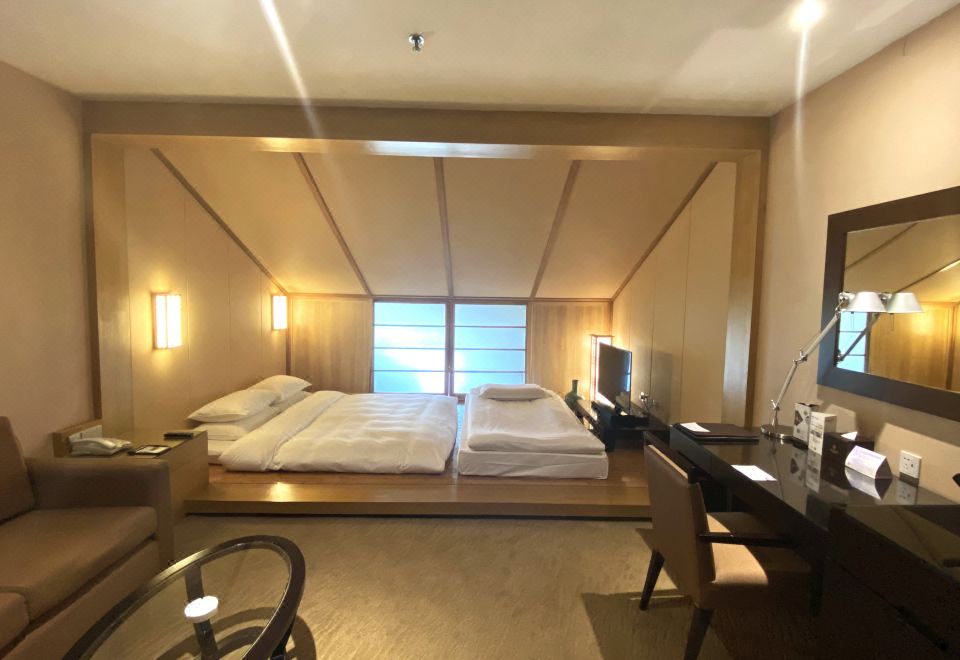 Jinling ResortTatami Family Room