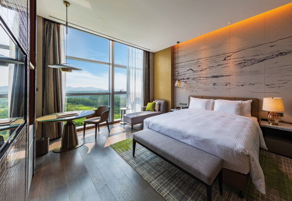 绿茵静谧氧吧?行政大床房