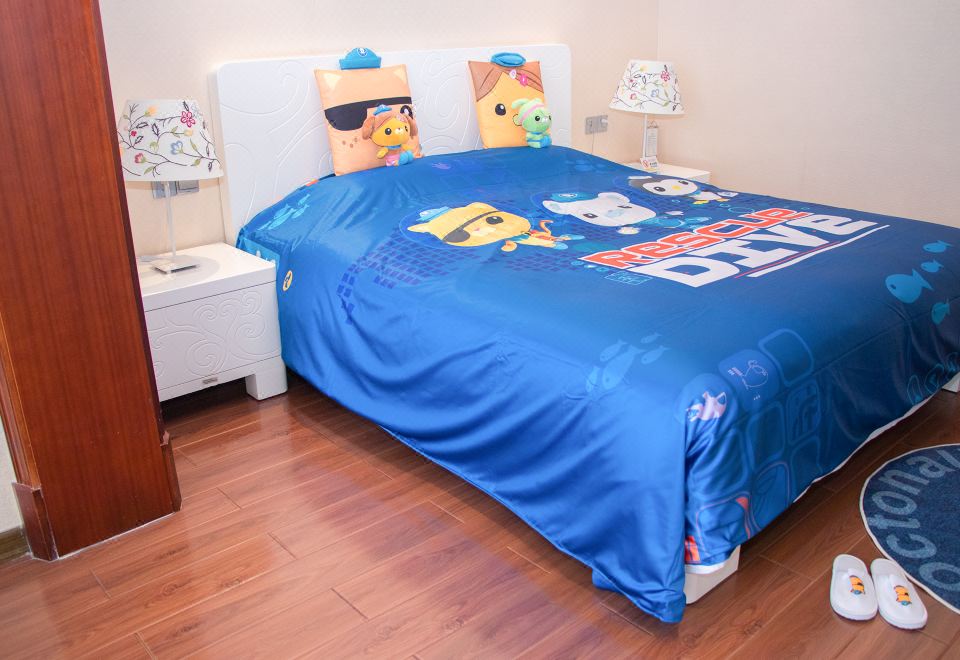 海底小縱隊主題公寓二居室親子套房
