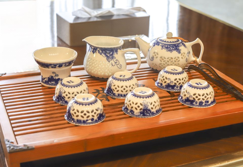 爆笑虫子亲子房