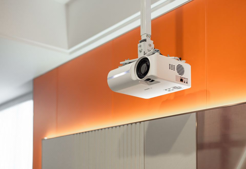 靜享巨幕影音大床房（4K可投屏高清院線+手機投屏）