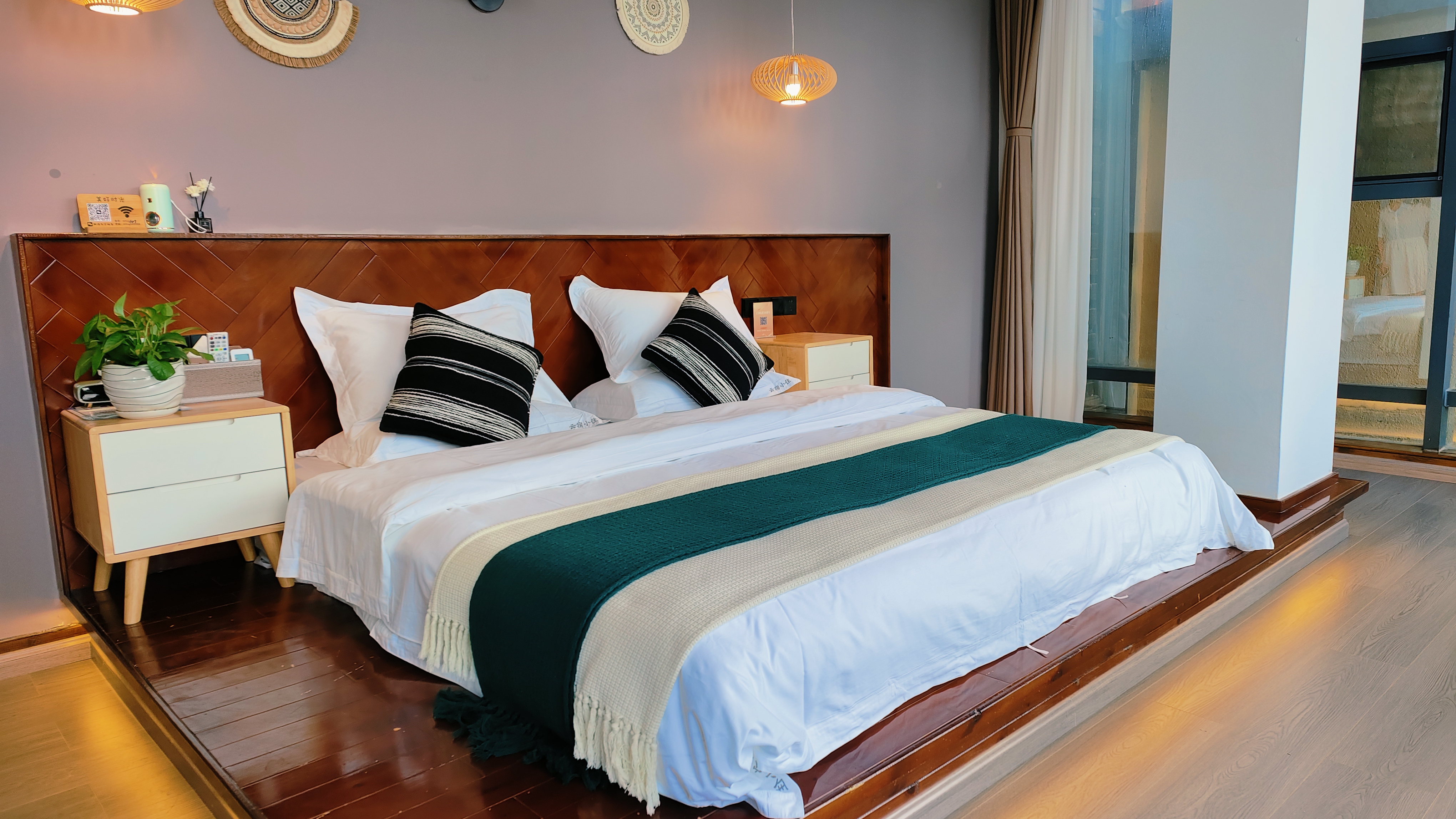 Happy Time Inn Puzhehei观景赏荷大床房