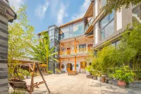 Pure &  Nature  Inn