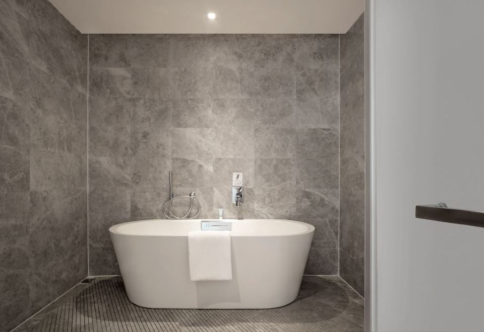 白鯨親子海景套房