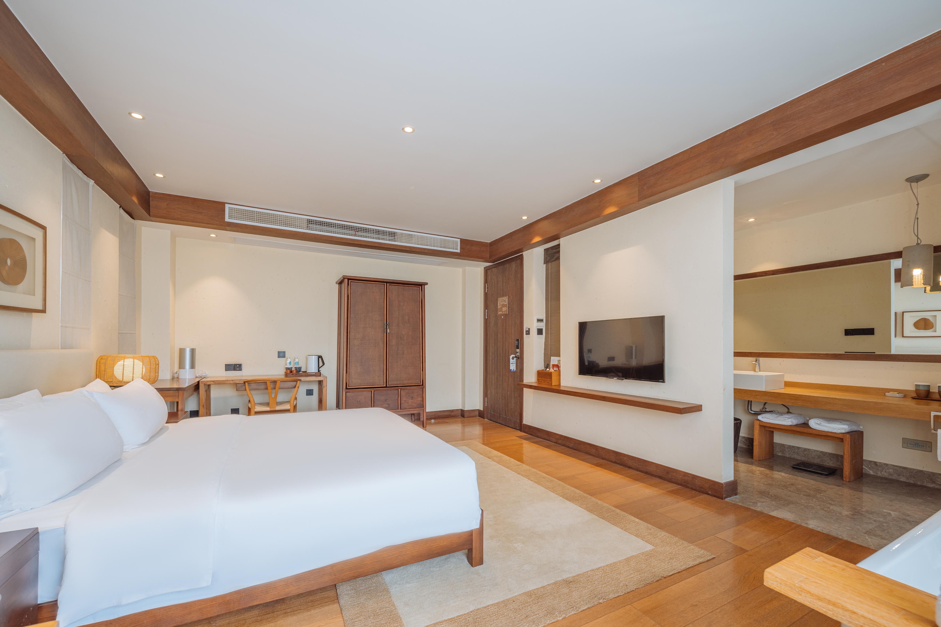 心然别院远眺·豪华大床房