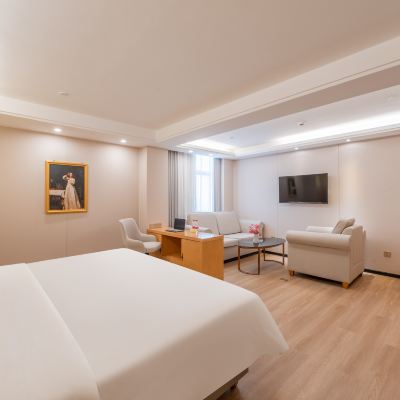 商務大床房【會客沙發】 維也納國際酒店（佛山順德均安樂滙城店）優惠