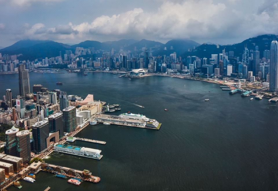 豪華維港海景大床房