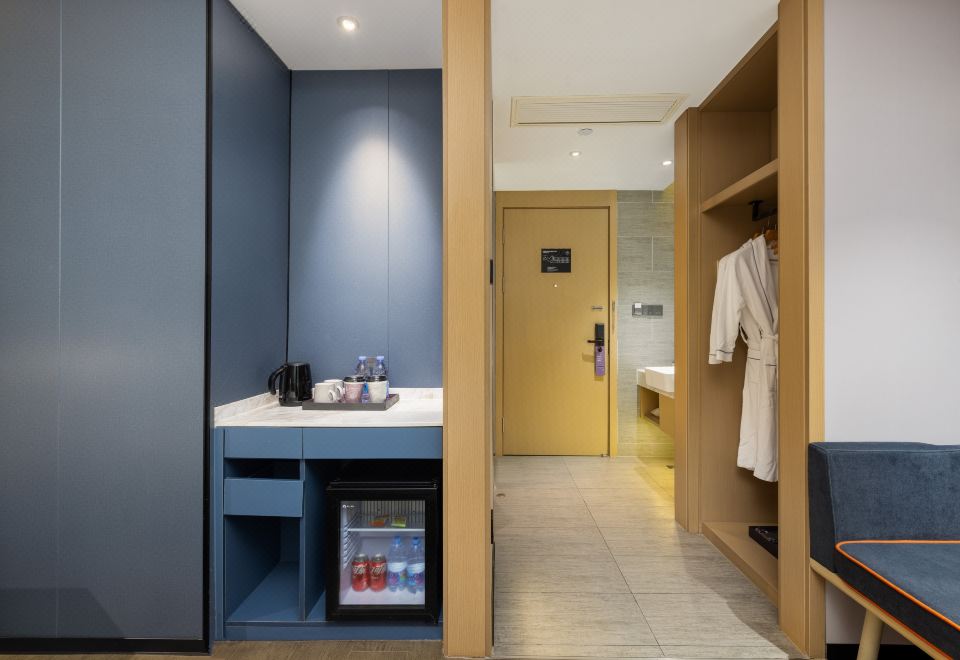 艺心行政大床房（记忆枕+舒睡床品+手机投屏）