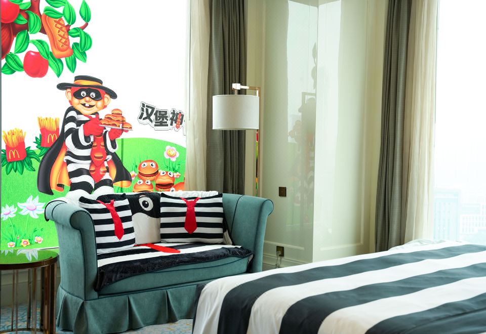 麦当劳主题房