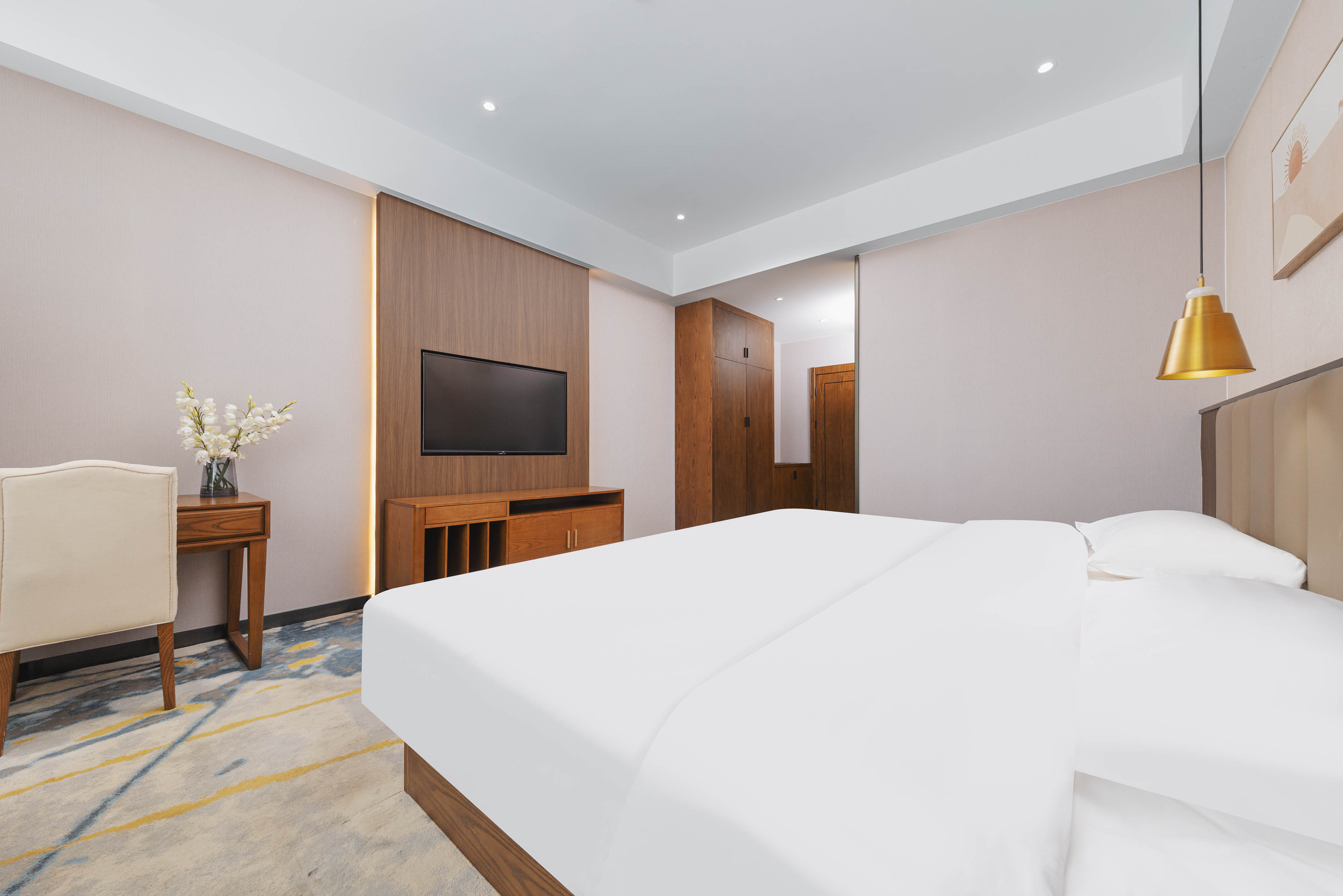 凤凰嘉宾大床房