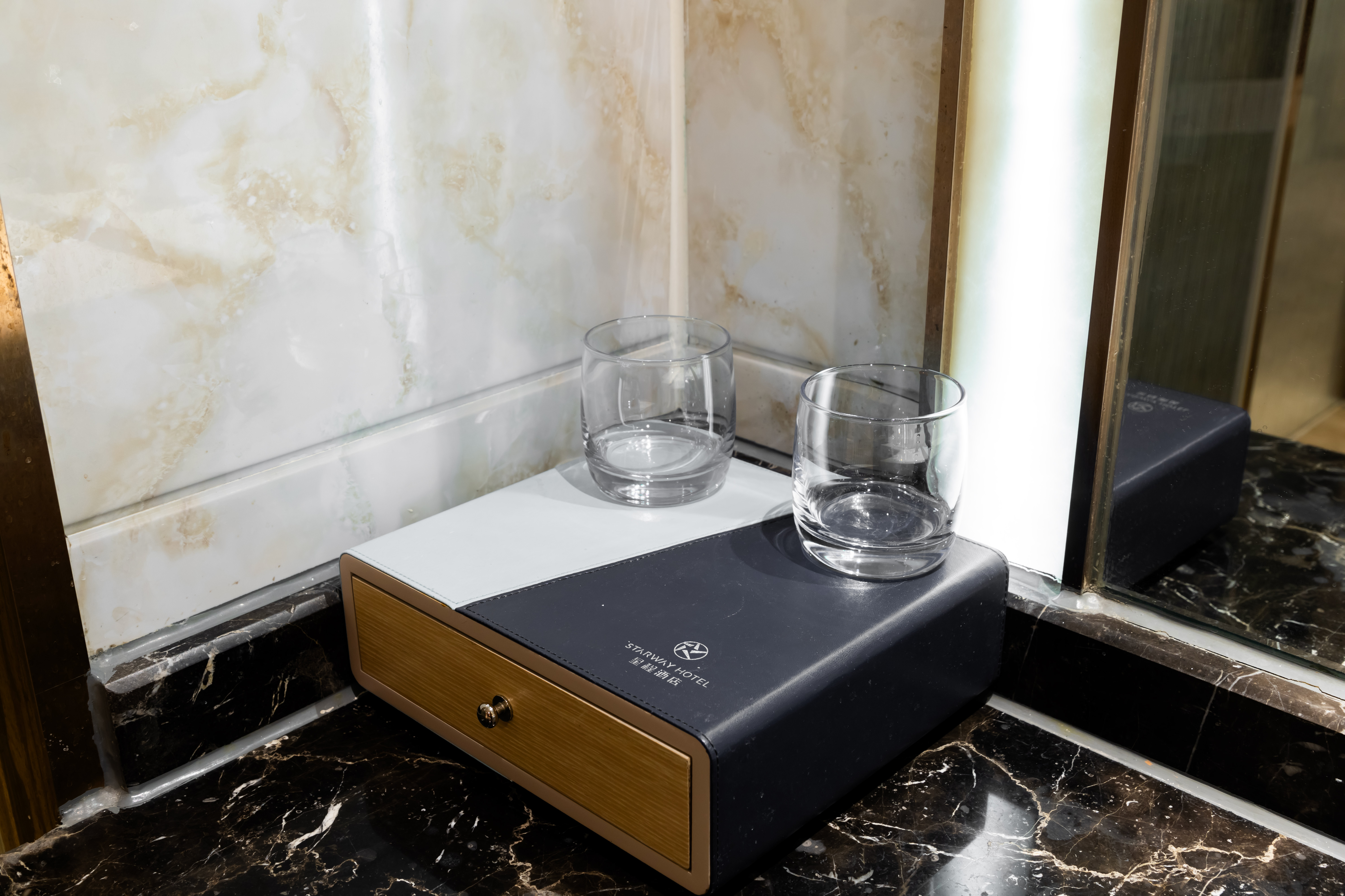 Starway Hotel (Xi'an North Railway Station, Fengcheng Fifth Road)超享三人行-亲子间（舒适好眠+超大空间+全屋暖气）