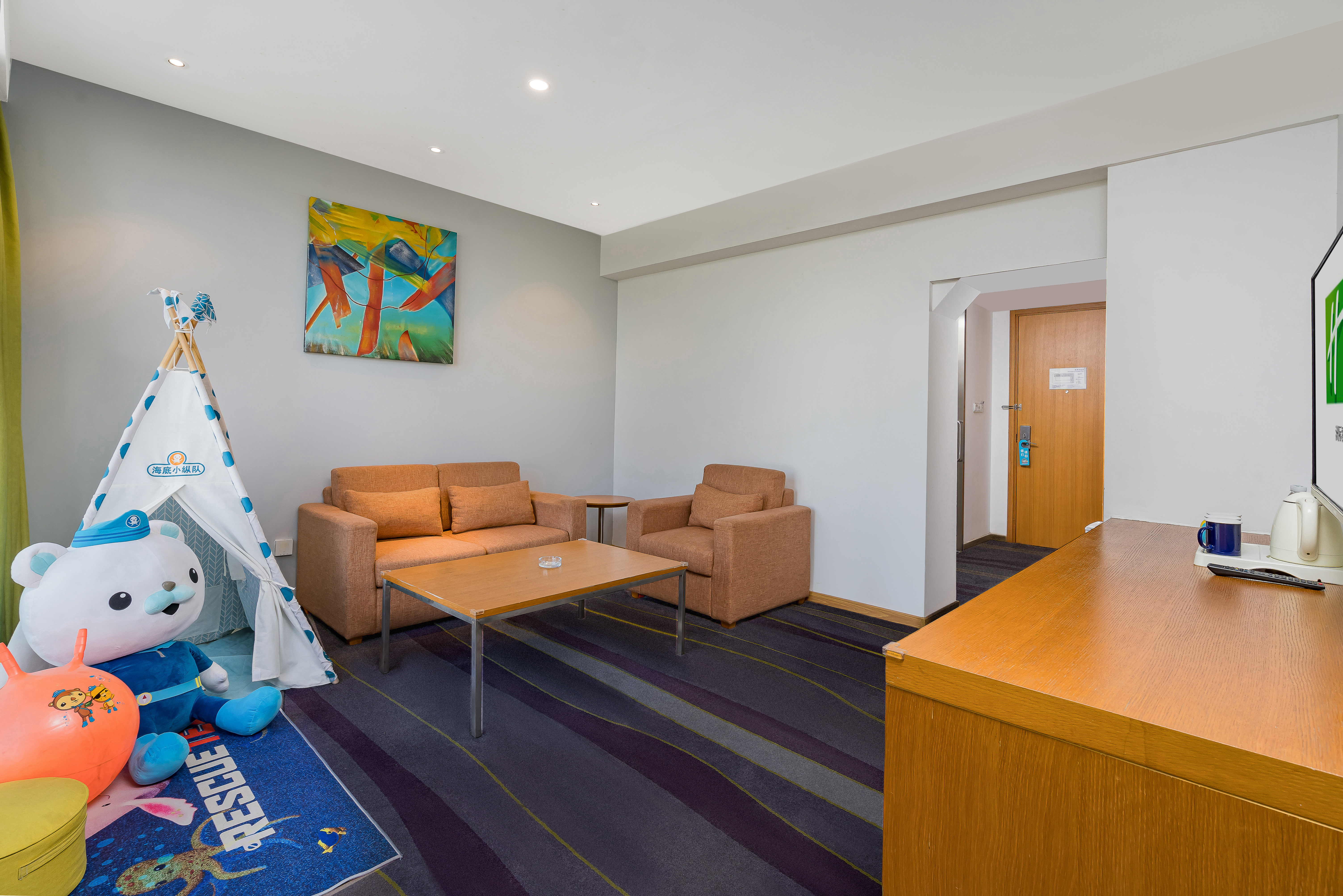 家庭亲子房【卧室+会客厅+落地窗+加湿器+空气净化器】