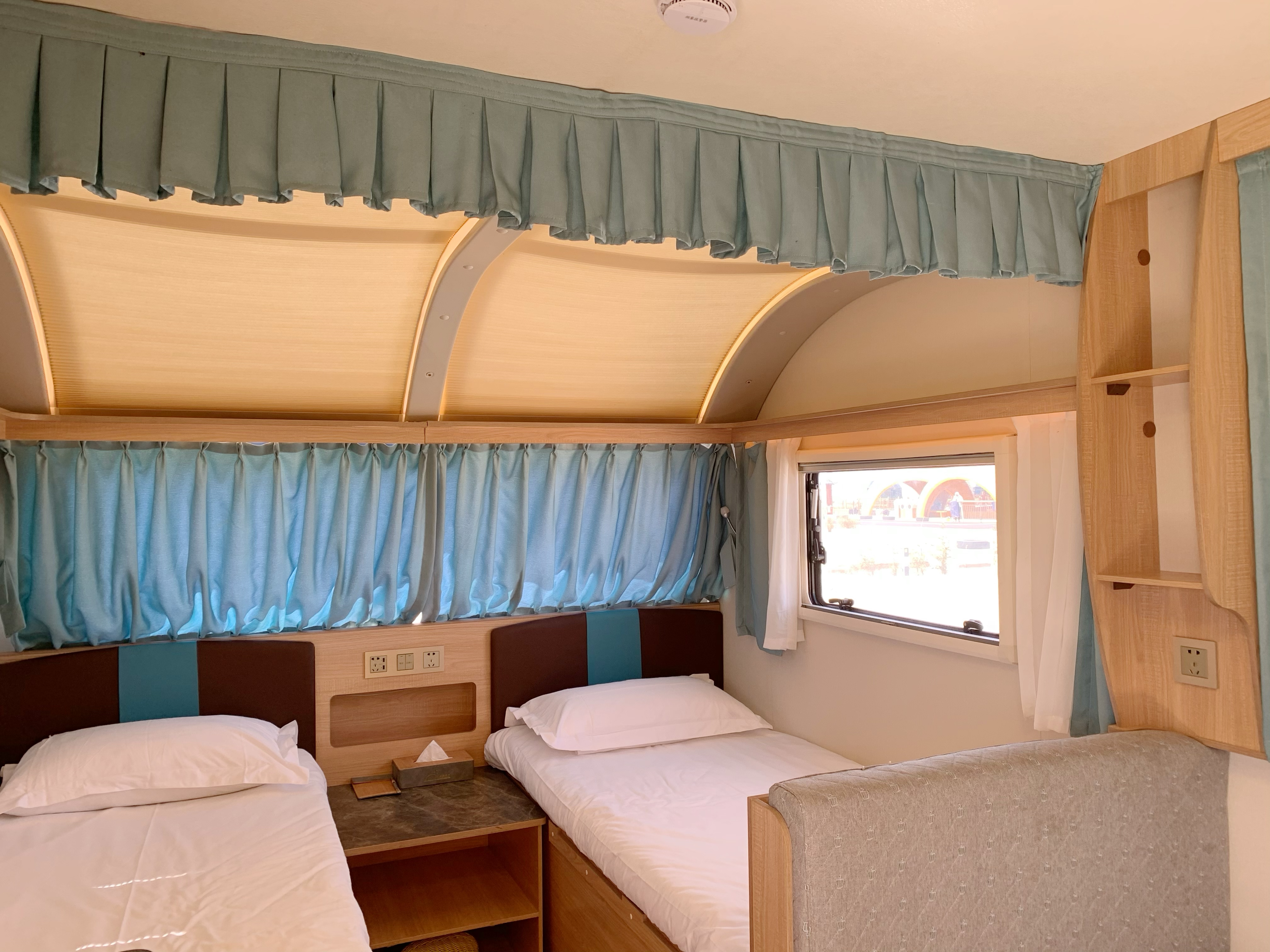 星湖秘境|房车供氧双床房-星空天幕