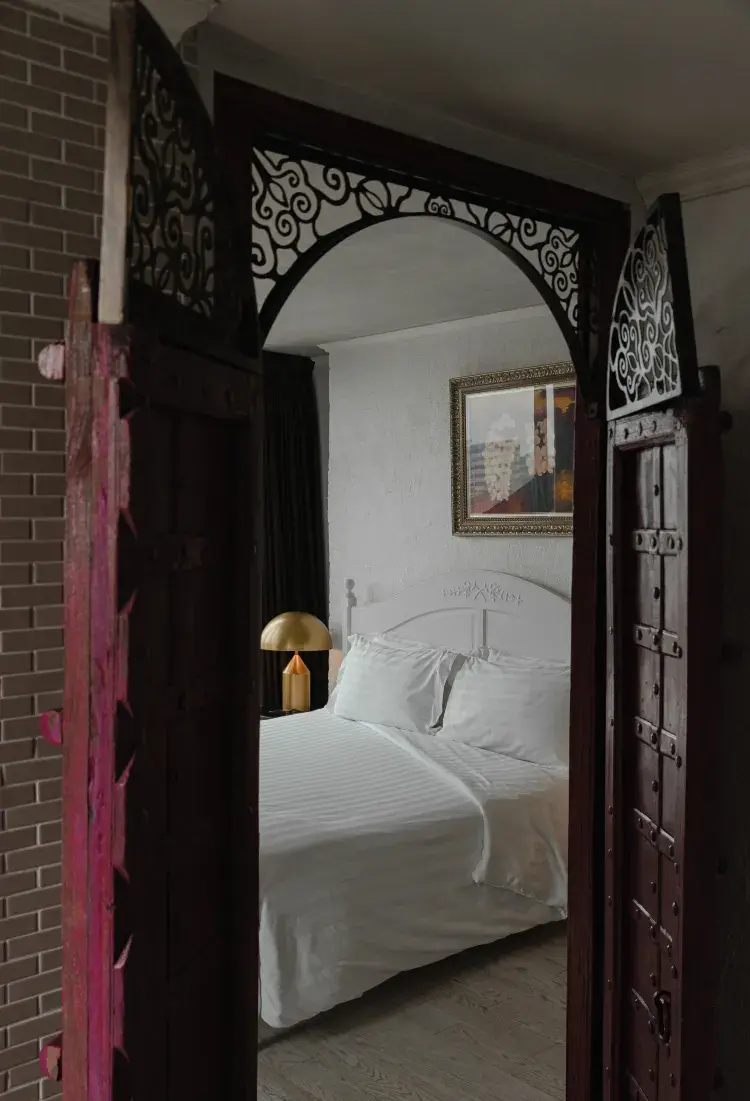 The Artist Signature By Charoon