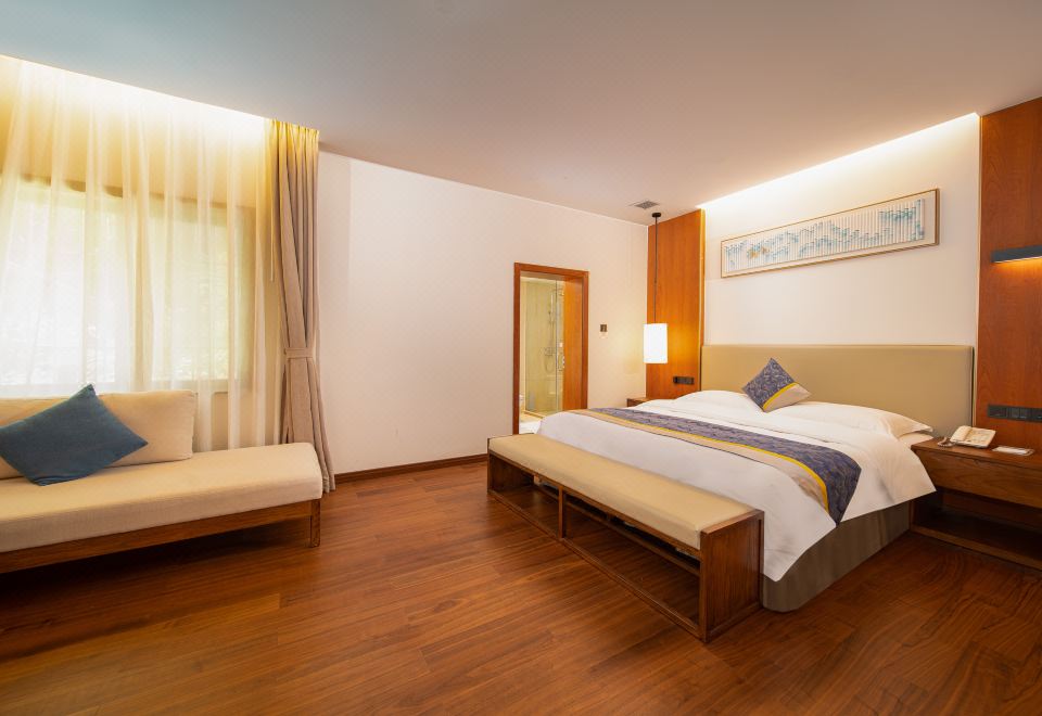 瀑布景观豪华套房