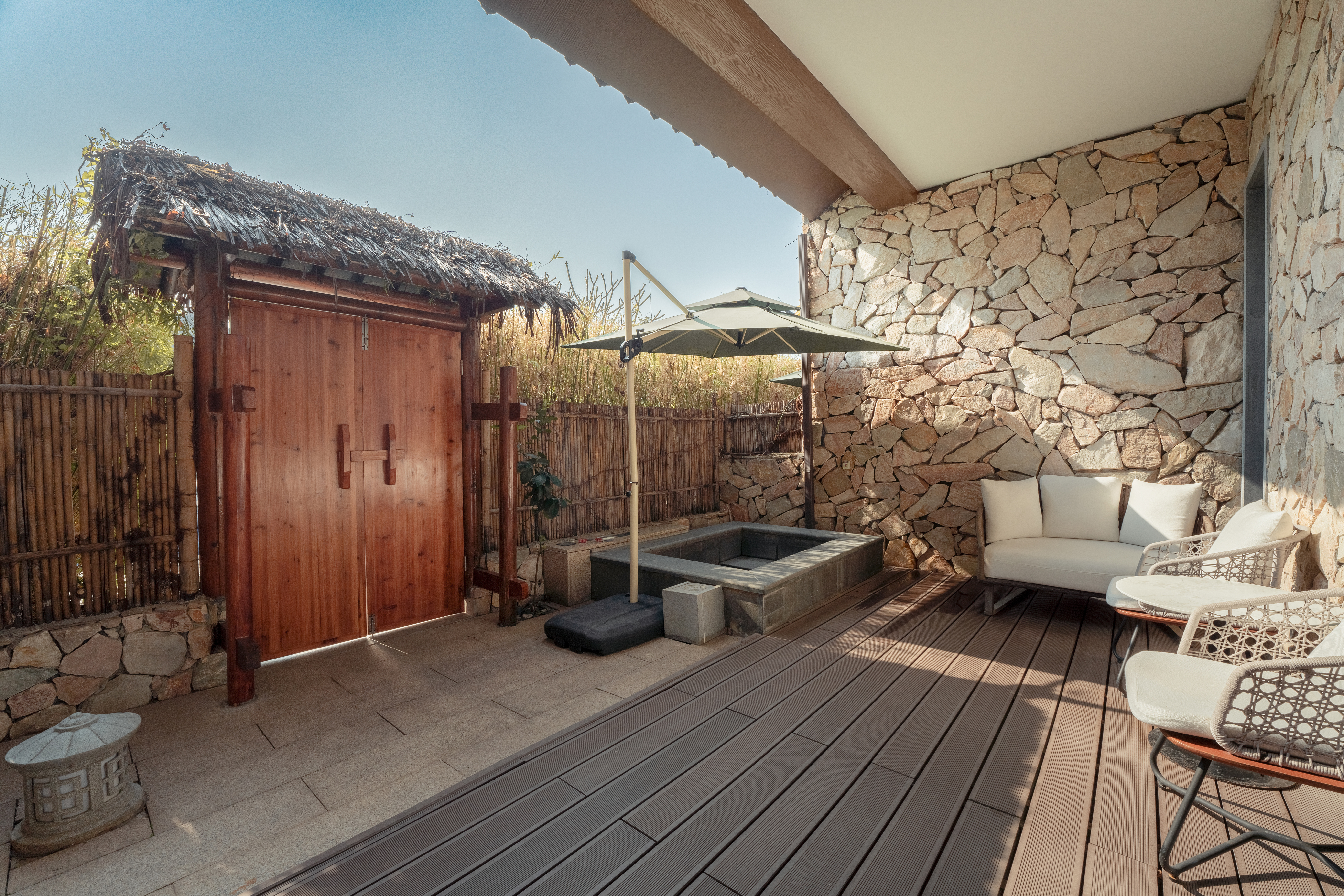 Chunmu Heyuezhuang Hot Spring HotelHot Spring Room - Courtyard-View (2 Beds)