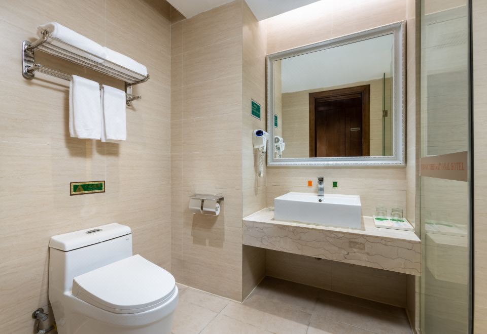 商务大床房?全景大飘窗