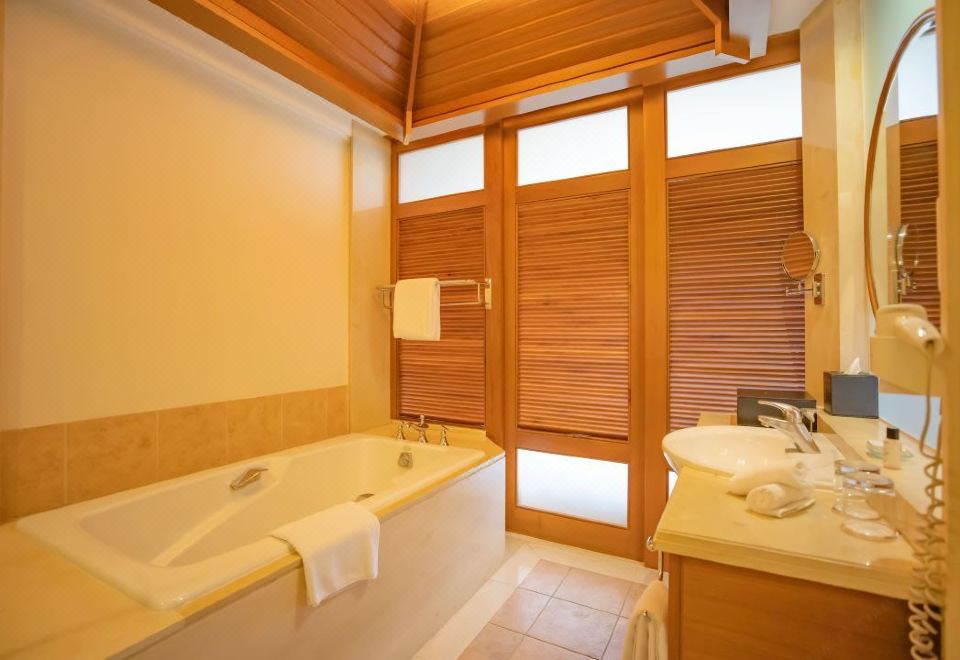 Hillview Golf Resort DongguanClassic Queen Room