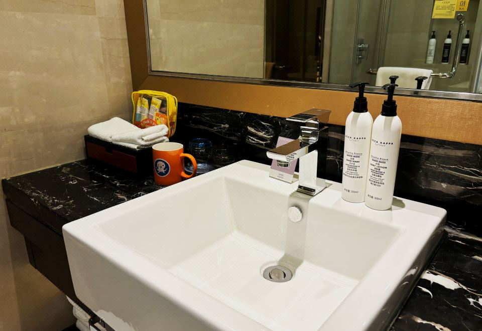 Rising Butterfly Hotel, Chengdu TaiKoo LiChildren's Room